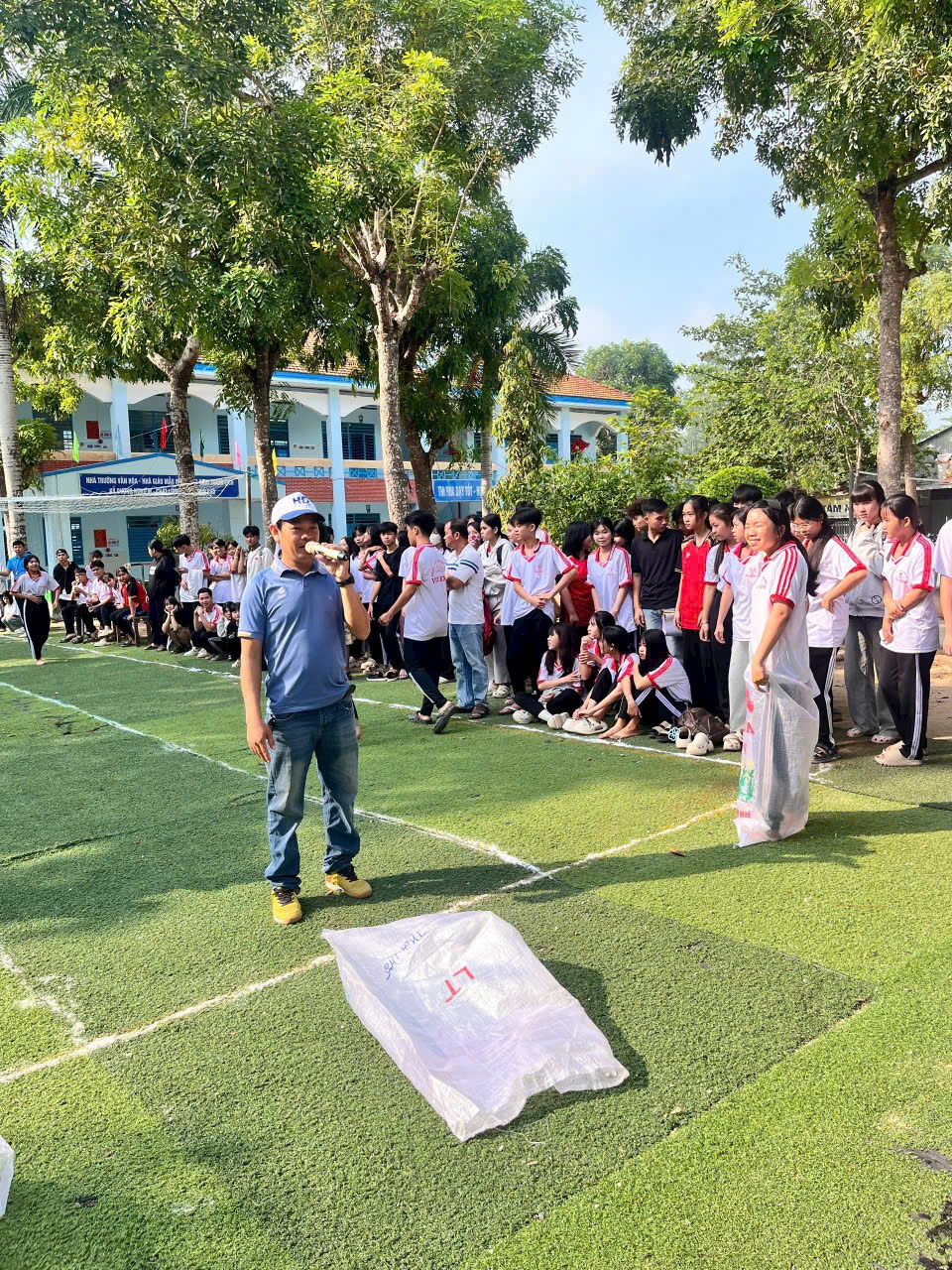 TỎA SÁNG - TỔ CHỨC TRÒ CHƠI DÂN GIAN